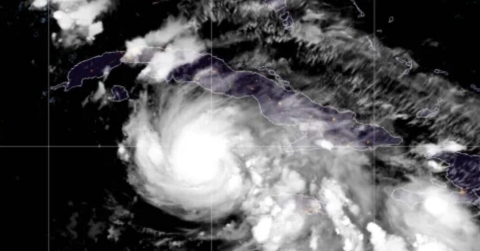 Hurricane Rafael threatens Gulf oil production, prompts evacuations